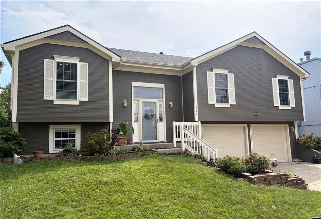 715 NE 107th Terrace, Kansas City, MO 64155