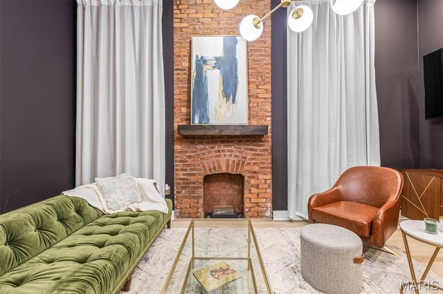 1913 Senate Street A, St Louis, MO 63118
