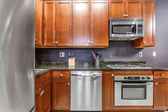 1913 Senate Street A, St Louis, MO 63118