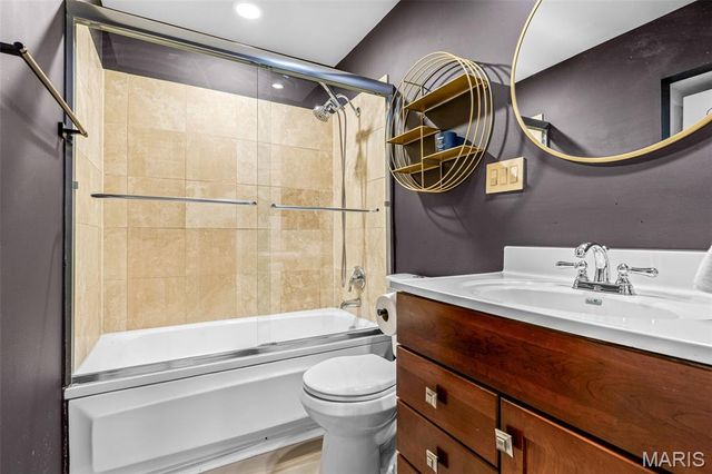 1913 Senate Street A, St Louis, MO 63118