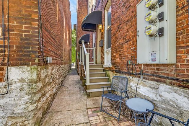 1913 Senate Street A, St Louis, MO 63118