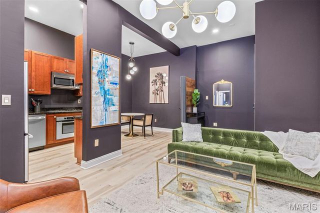 1913 Senate Street A, St Louis, MO 63118