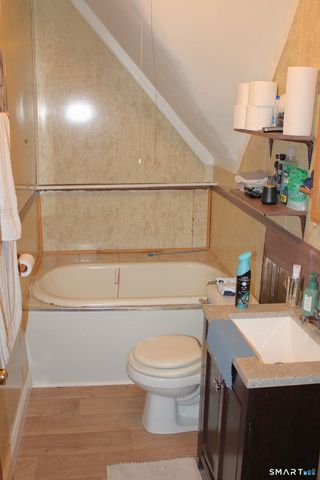 90 Franklin Street, Meriden, CT 06450