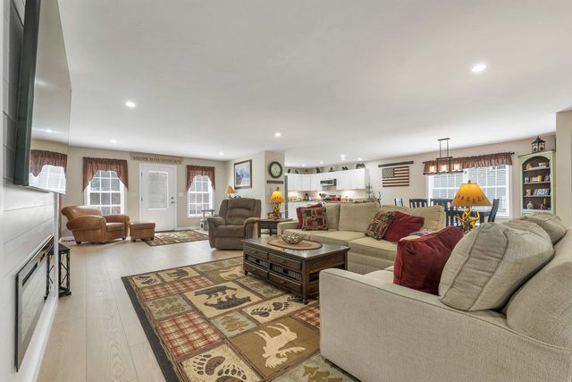 92 Old Prescott Hill Road, Laconia, NH 03246
