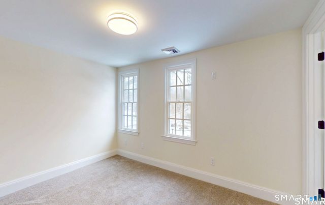 5 Hollister Way North, Glastonbury, CT 06033
