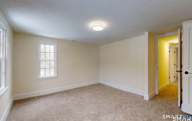 5 Hollister Way North, Glastonbury, CT 06033