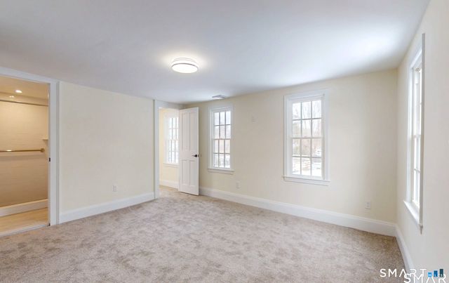 5 Hollister Way North, Glastonbury, CT 06033
