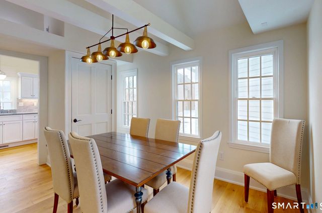 5 Hollister Way North, Glastonbury, CT 06033