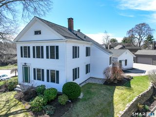 5 Hollister Way North, Glastonbury, CT 06033