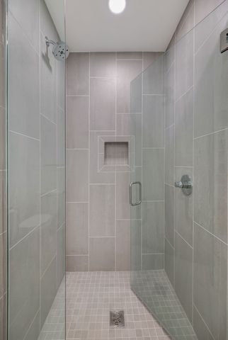 1212 Demonbreun St Apt 804, Nashville, TN 37203