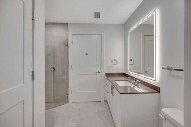 1212 Demonbreun St Apt 804, Nashville, TN 37203