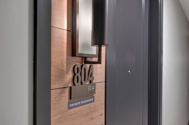 1212 Demonbreun St Apt 804, Nashville, TN 37203