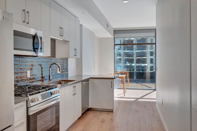 1212 Demonbreun St Apt 804, Nashville, TN 37203