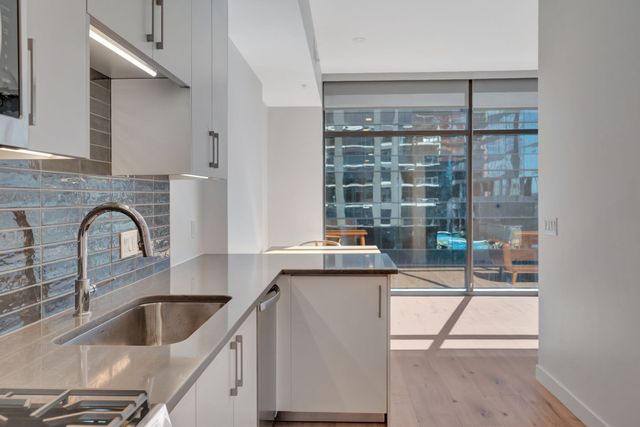 1212 Demonbreun St Apt 804, Nashville, TN 37203