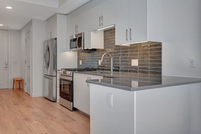 1212 Demonbreun St Apt 804, Nashville, TN 37203