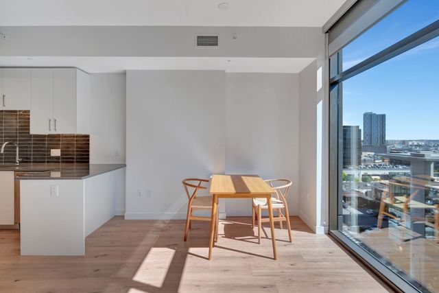 1212 Demonbreun St Apt 804, Nashville, TN 37203