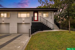 9612 Maple Street, Omaha, NE 68134