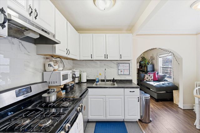 4333 Fremont Avenue N, Minneapolis, MN 55412