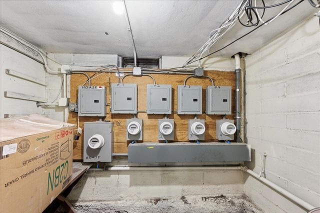 4333 Fremont Avenue N, Minneapolis, MN 55412