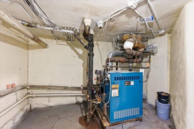 4333 Fremont Avenue N, Minneapolis, MN 55412