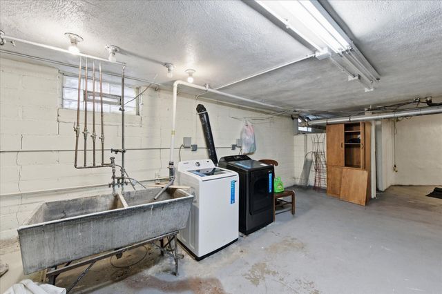 4333 Fremont Avenue N, Minneapolis, MN 55412