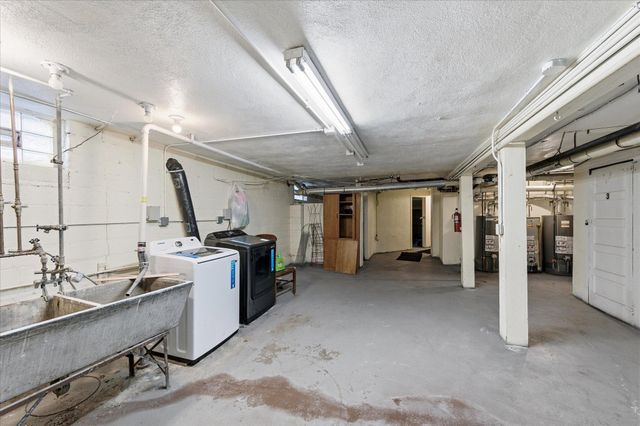 4333 Fremont Avenue N, Minneapolis, MN 55412