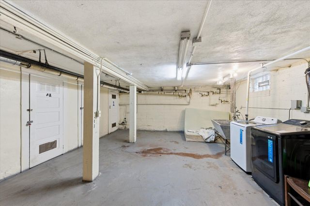 4333 Fremont Avenue N, Minneapolis, MN 55412