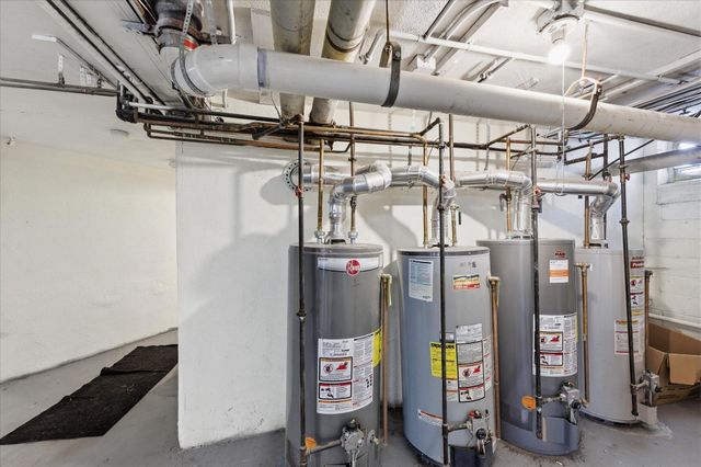 4333 Fremont Avenue N, Minneapolis, MN 55412