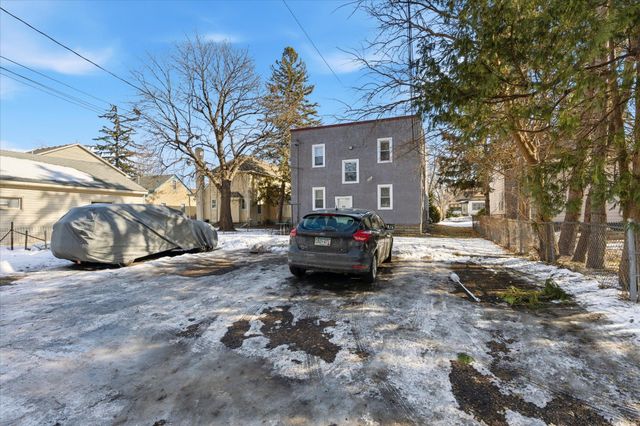 4333 Fremont Avenue N, Minneapolis, MN 55412