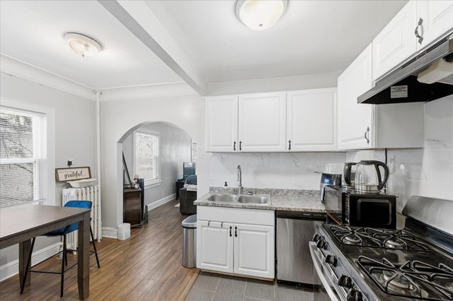 4333 Fremont Avenue N, Minneapolis, MN 55412