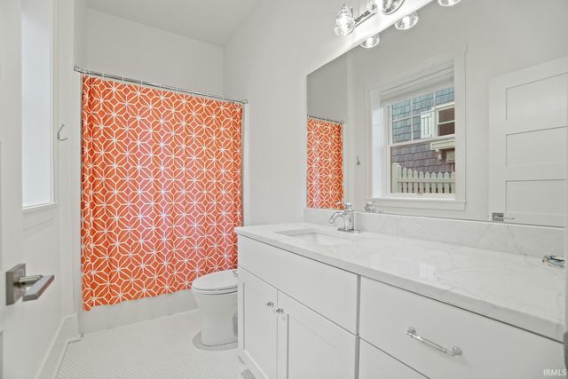 11046 N Ideal Beach Drive, Syracuse, IN 46567