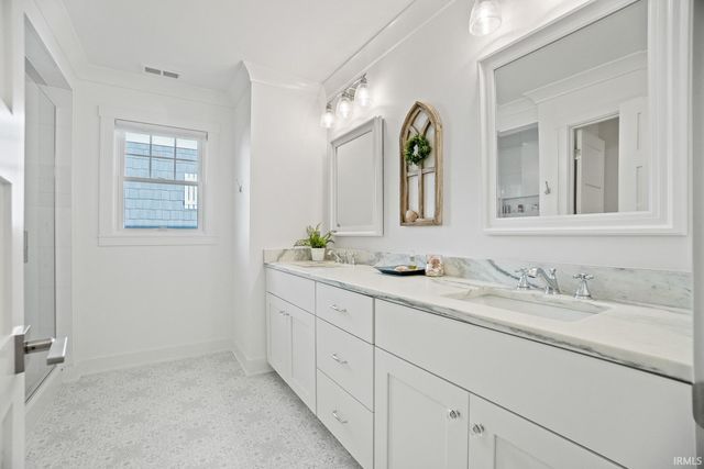 11046 N Ideal Beach Drive, Syracuse, IN 46567