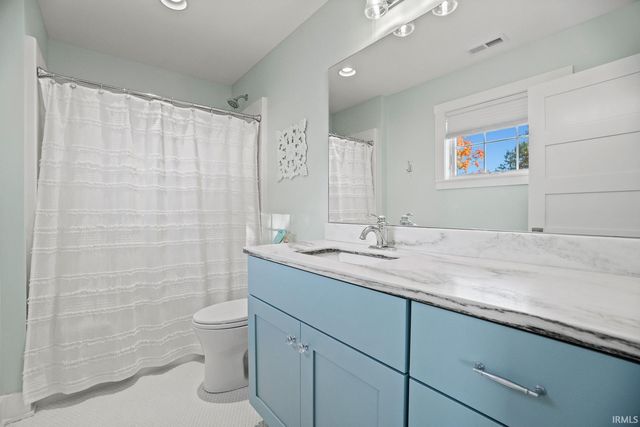 11046 N Ideal Beach Drive, Syracuse, IN 46567