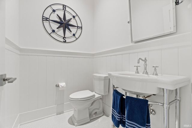 11046 N Ideal Beach Drive, Syracuse, IN 46567