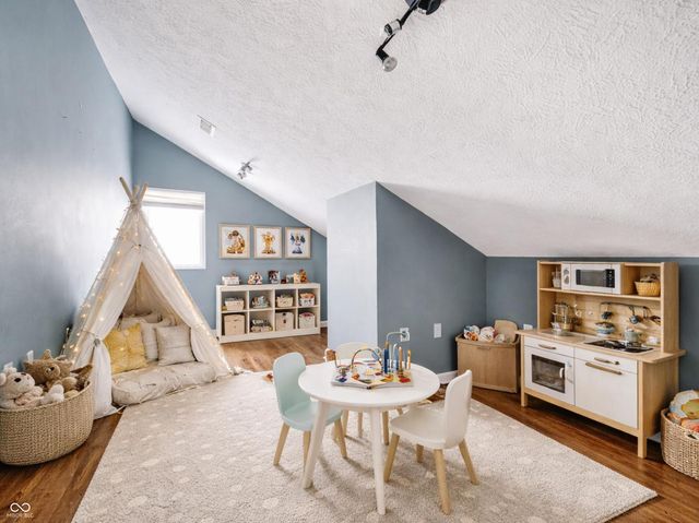 6830 W Denton Drive, Mccordsville, IN 46055