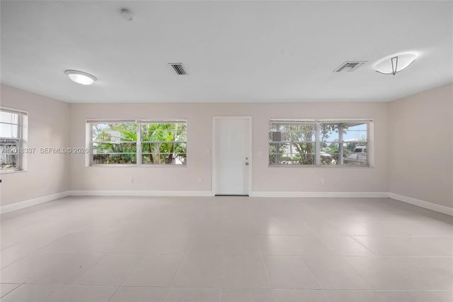 429 Avenida Hermosa, West Palm Beach, FL 33405