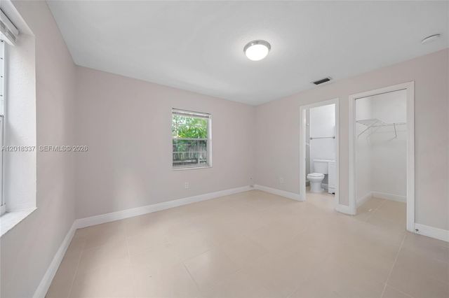 429 Avenida Hermosa, West Palm Beach, FL 33405