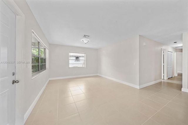 429 Avenida Hermosa, West Palm Beach, FL 33405