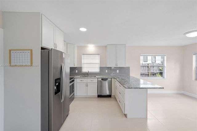 429 Avenida Hermosa, West Palm Beach, FL 33405
