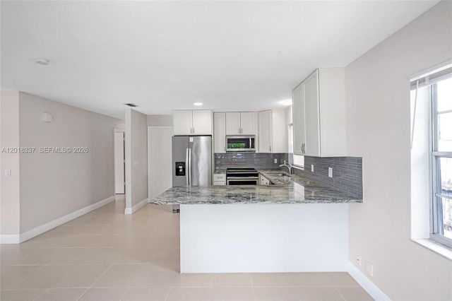 429 Avenida Hermosa, West Palm Beach, FL 33405
