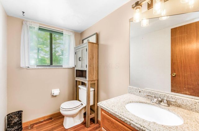 6494 Berry Pond Way, Canal Winchester, OH 43110