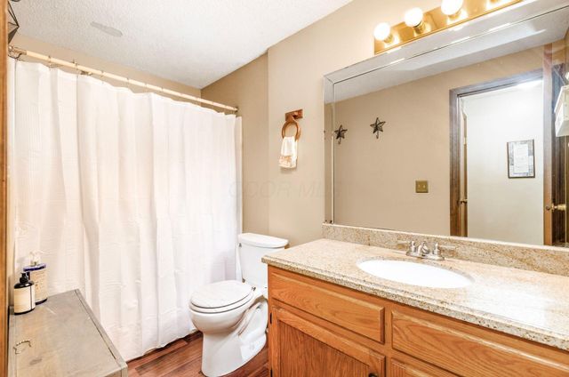 6494 Berry Pond Way, Canal Winchester, OH 43110