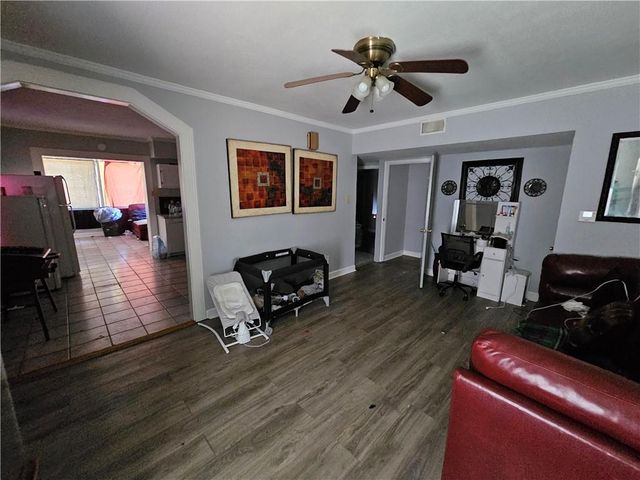 2027 JACKSON Street, Alexandria, LA 71301