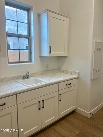 6880 S CROSSCREEK Drive, Chandler, AZ 85249