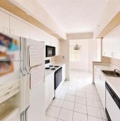 901 SW 141st Ave 304M, Pembroke Pines, FL 33027