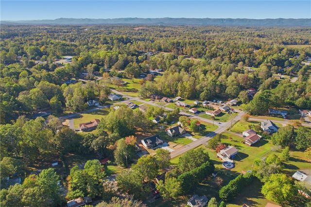 201 Tubbs Mountain Road, Travelers Rest, SC 29690