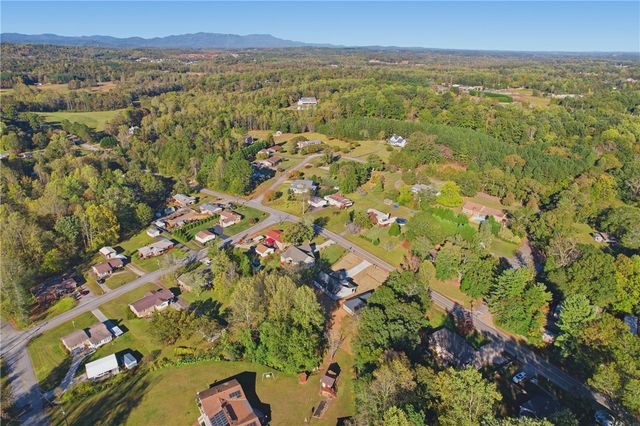 201 Tubbs Mountain Road, Travelers Rest, SC 29690