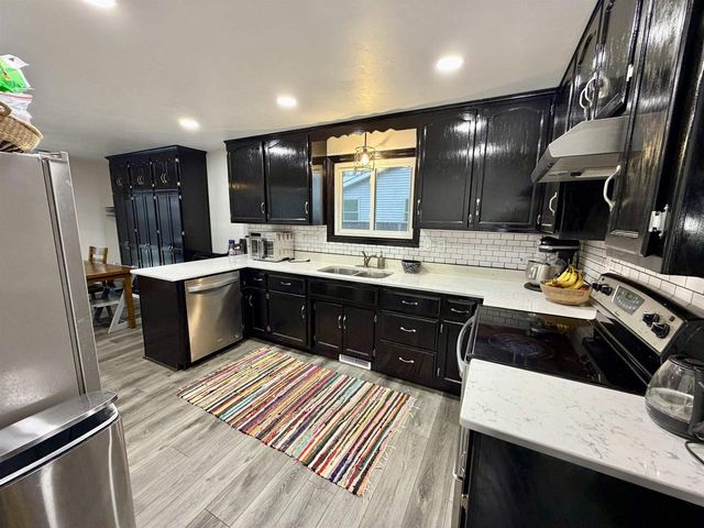 804 LONGVIEW AVENUE, Allouez, WI 54301