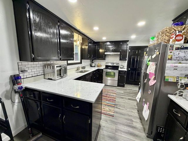 804 LONGVIEW AVENUE, Allouez, WI 54301