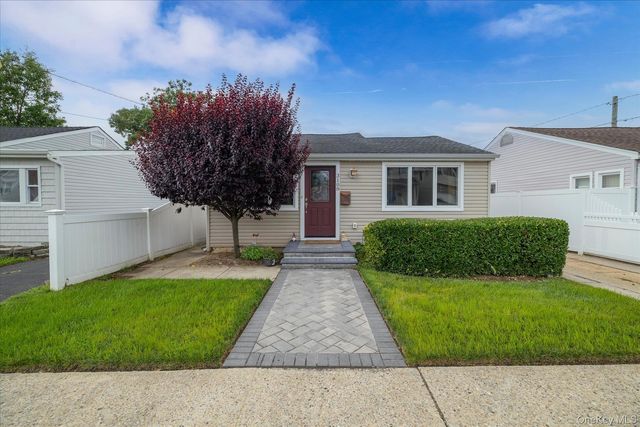 3108 Royal Avenue, Oceanside, NY 11572